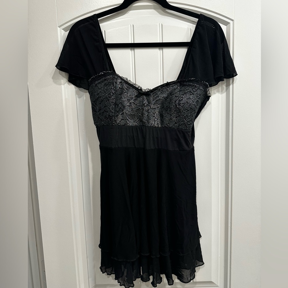 Chic Black Lace Chemise